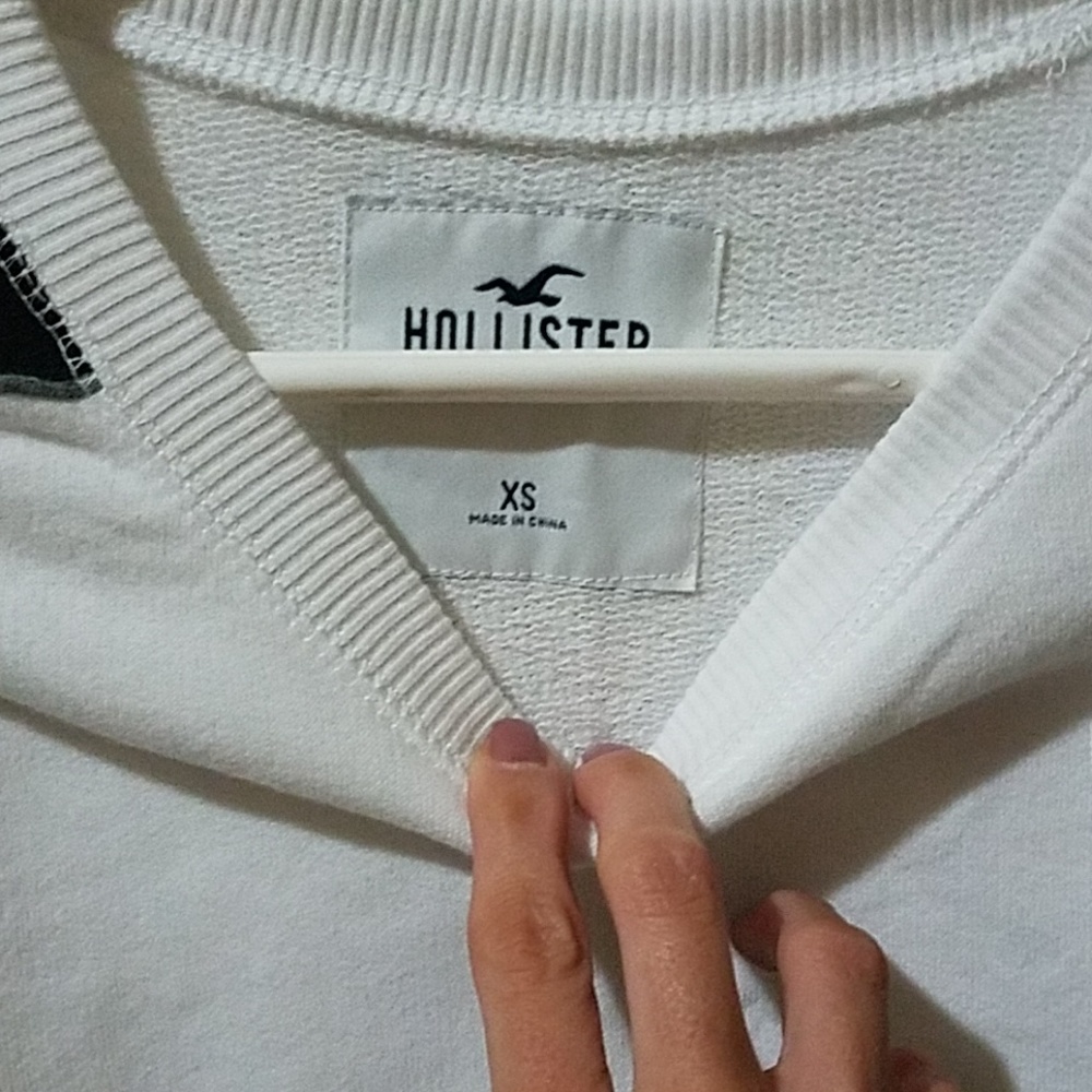 Cropped sweatshirt - Picture 2 of 3